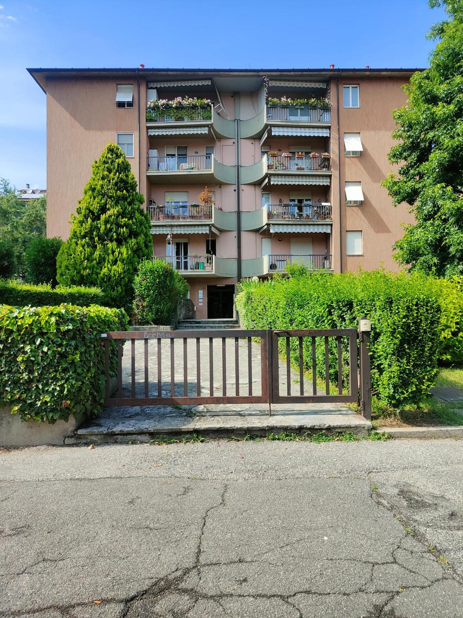 Maryhouse Bergamo Apartment Bagian luar foto